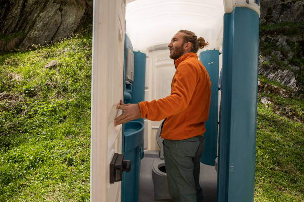 Best Portable restroom trailer rental  in Osceola, IN