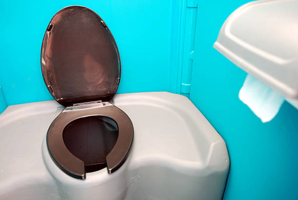 Best Porta potty delivery and setup  in Osceola, IN