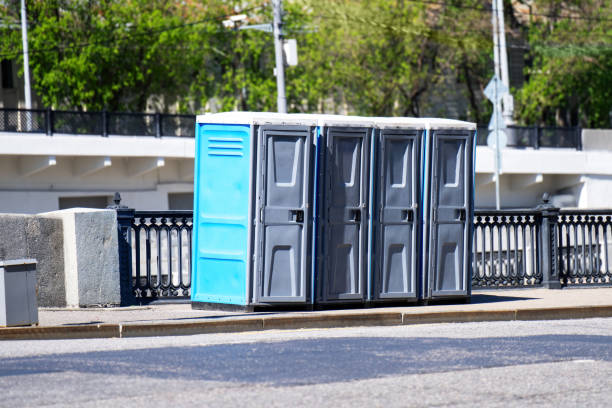 Best Porta potty delivery and setup  in Osceola, IN