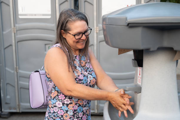 Best Luxury portable toilet rental  in Osceola, IN