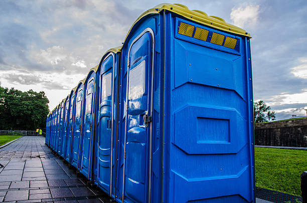 Best Portable toilet rental cost  in Osceola, IN